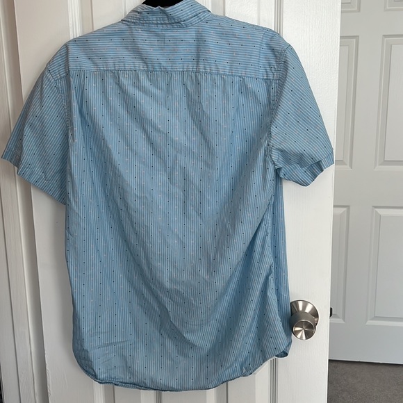 Light blue patterned button down - Picture 3 of 4